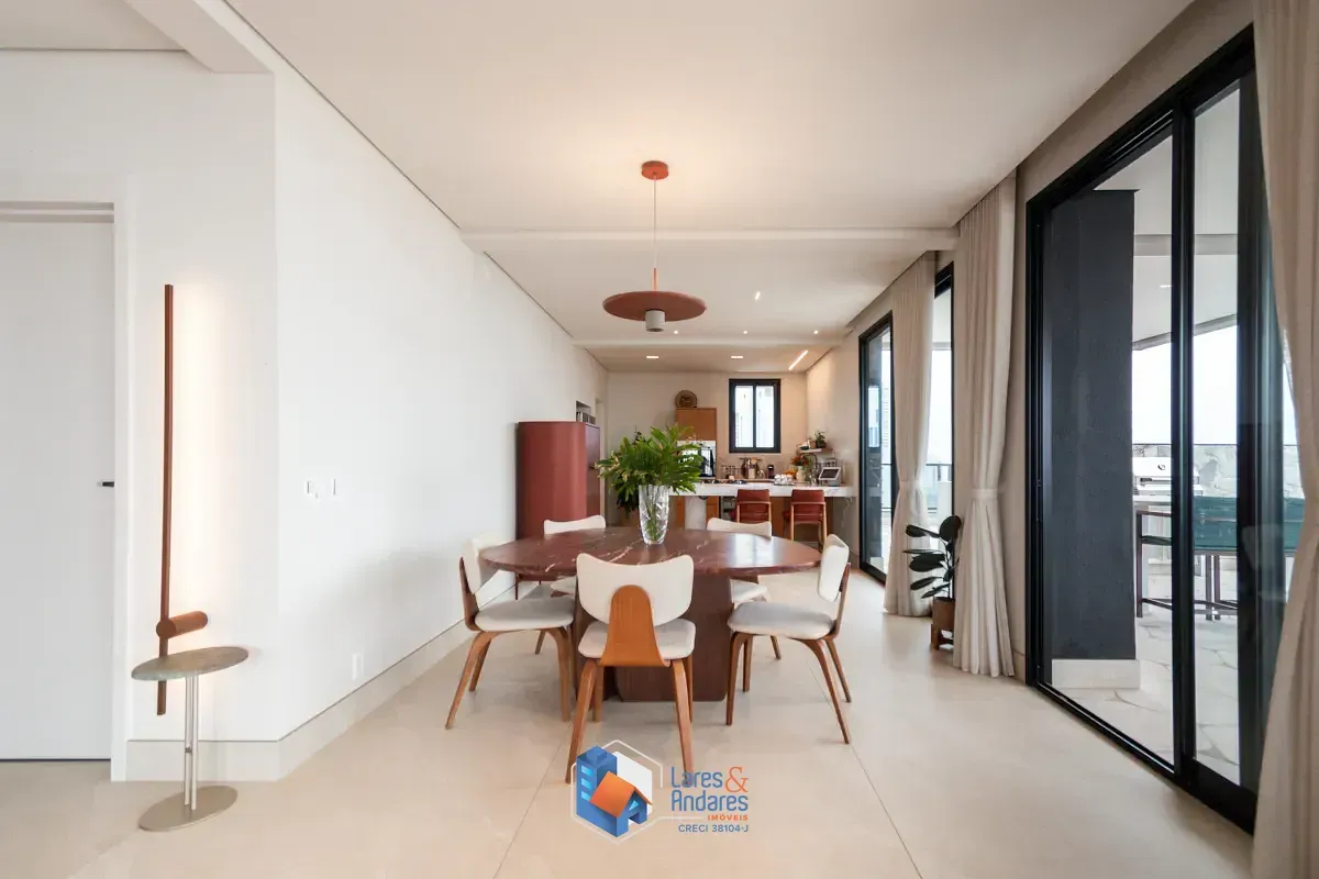 Imagem Cobertura para venda em Vila Madalena com 3 quartos, sendo 3 suítes, 381m²