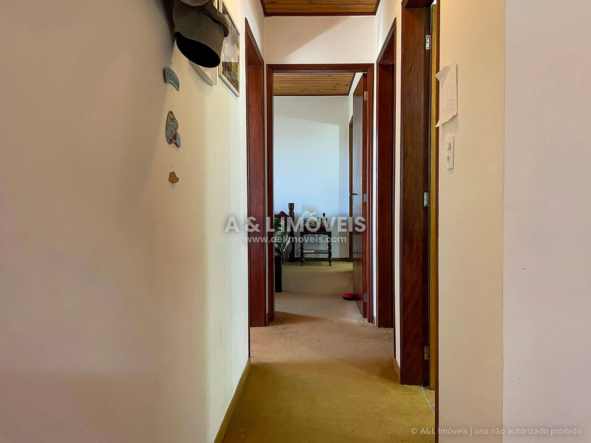 Imagem Apartamento 106,02 m² em Campos do Jordão | Lareira e Living em Madeira