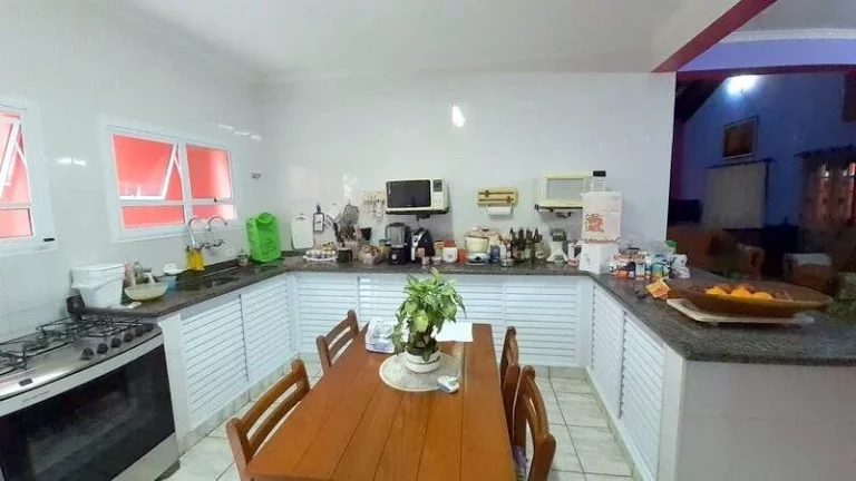 Imagem BELISSIMA CASA NO CENTRO DA CIDADE EM LOCAL TRANQUILO E PERTO DA PRAIA