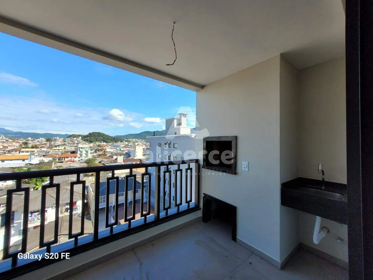 Imagem Apartamento à venda com 03 dormitórios e 01 suíte,no Jardim Eldorado - Palhoça.