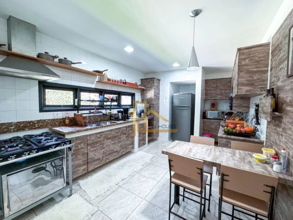 Imagem Casa com 5 dormitórios e lazer privativo à venda na Região do Green Valley em Albuquerque - Teresópolis/RJ