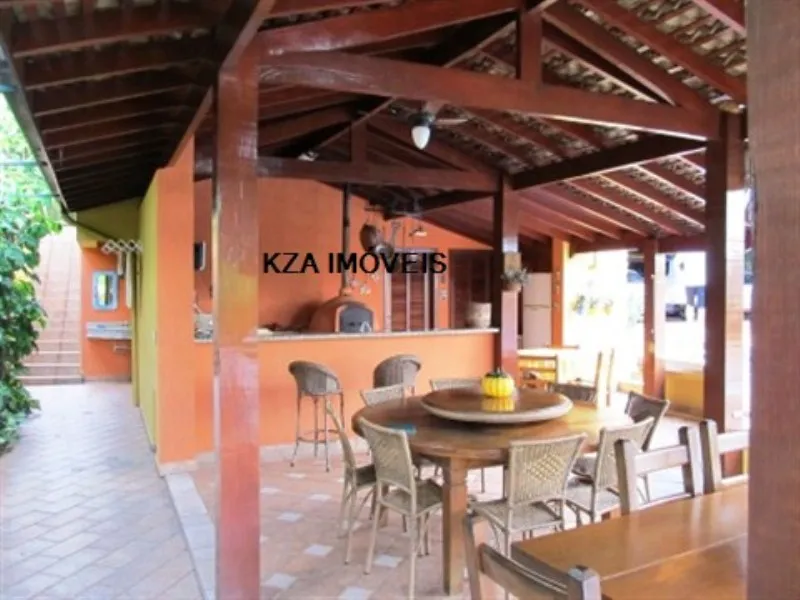 Imagem Casa de luxo em condomínio: 4 quartos, 3 suítes, 2 salas, 6 banheiros, 4 vagas de garagem em Valinhos-SP, no Condomínio Village Visconde de Itamaracá!