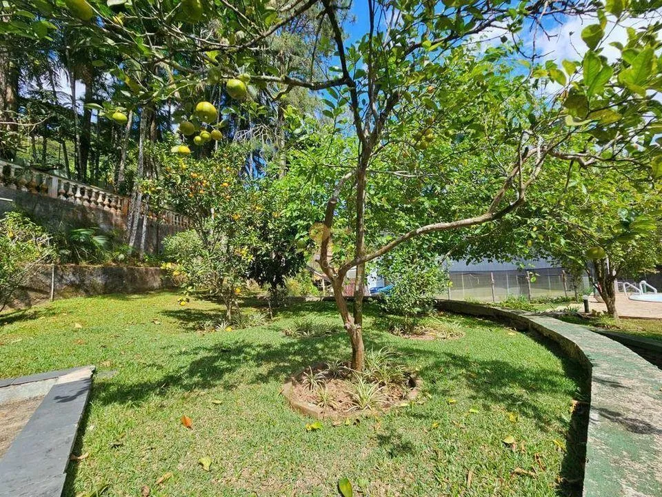 Imagem Casa em Condomínio para Venda em Teresópolis / RJ no bairro Comary