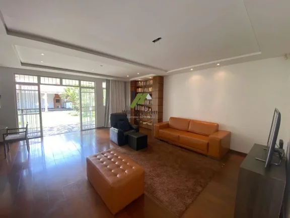 Imagem CASA TÉRREA EM EXCELENTE LOCALIZAÇÃO