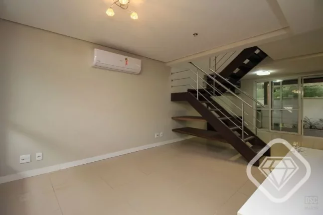 Imagem Casa em condomínio fechado com o maior pátio!

Você vai se surpreender com essa casa em condomín...