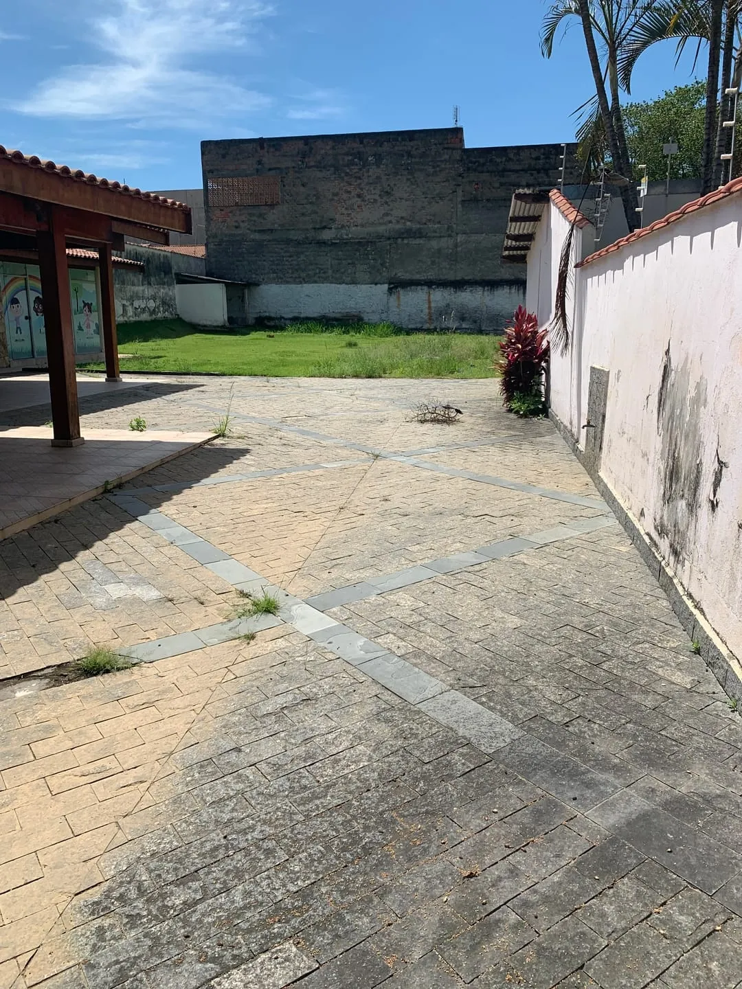 Imagem Amplo Imóvel Comercial à Venda e Locação no São Benedito - Ideal para Consultórios, Escritórios e Mais!