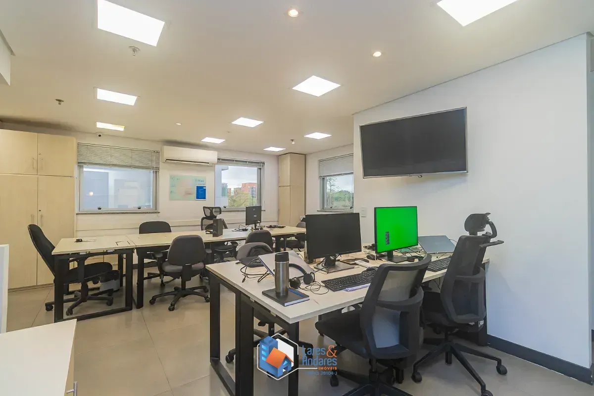 Imagem Conjunto comercial para venda em Santo Amaro, 204m²