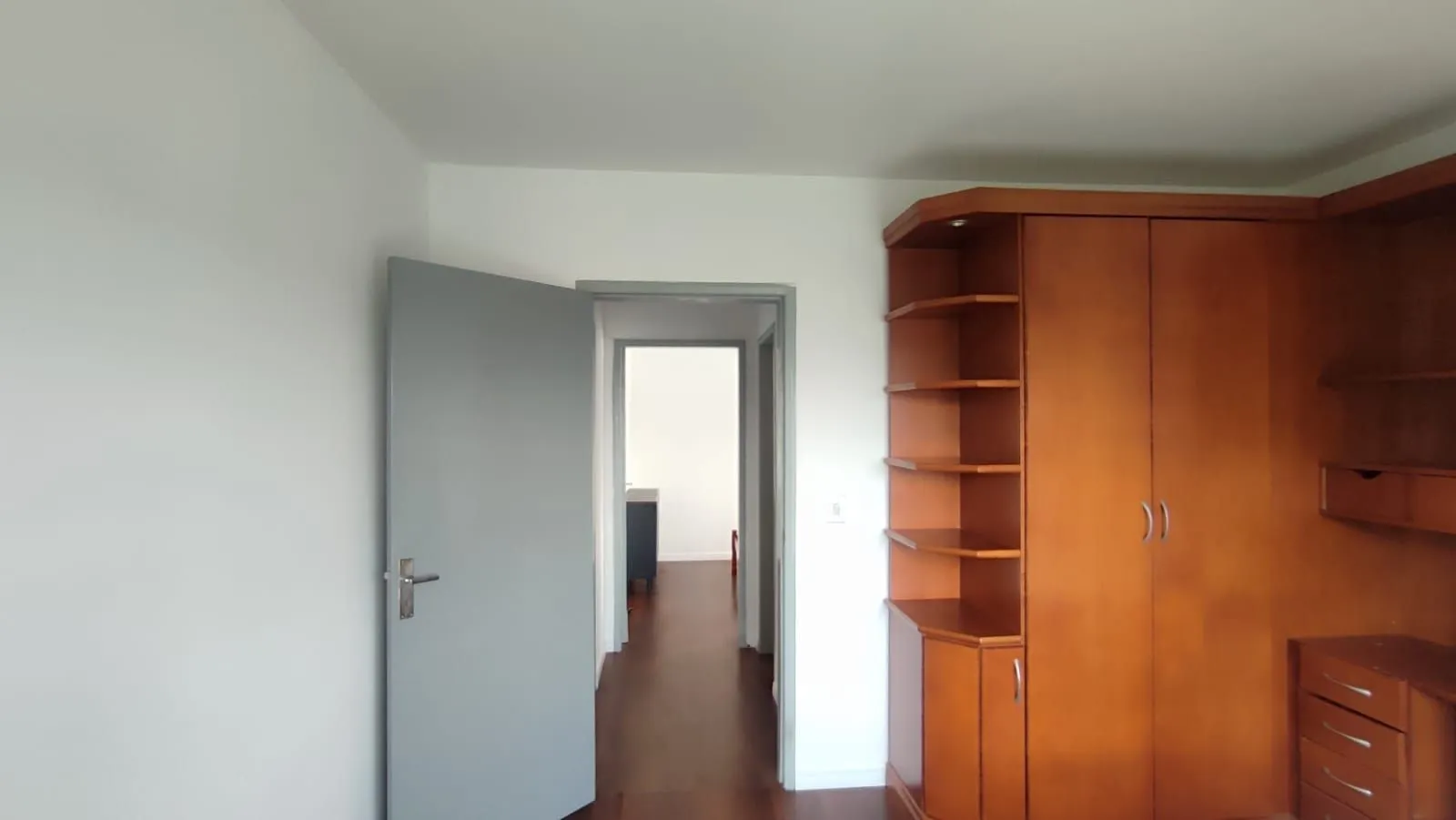 Imagem Apartamento 2 dorm com sacada, Mobiliado 1 vaga coberta Porto Alegre