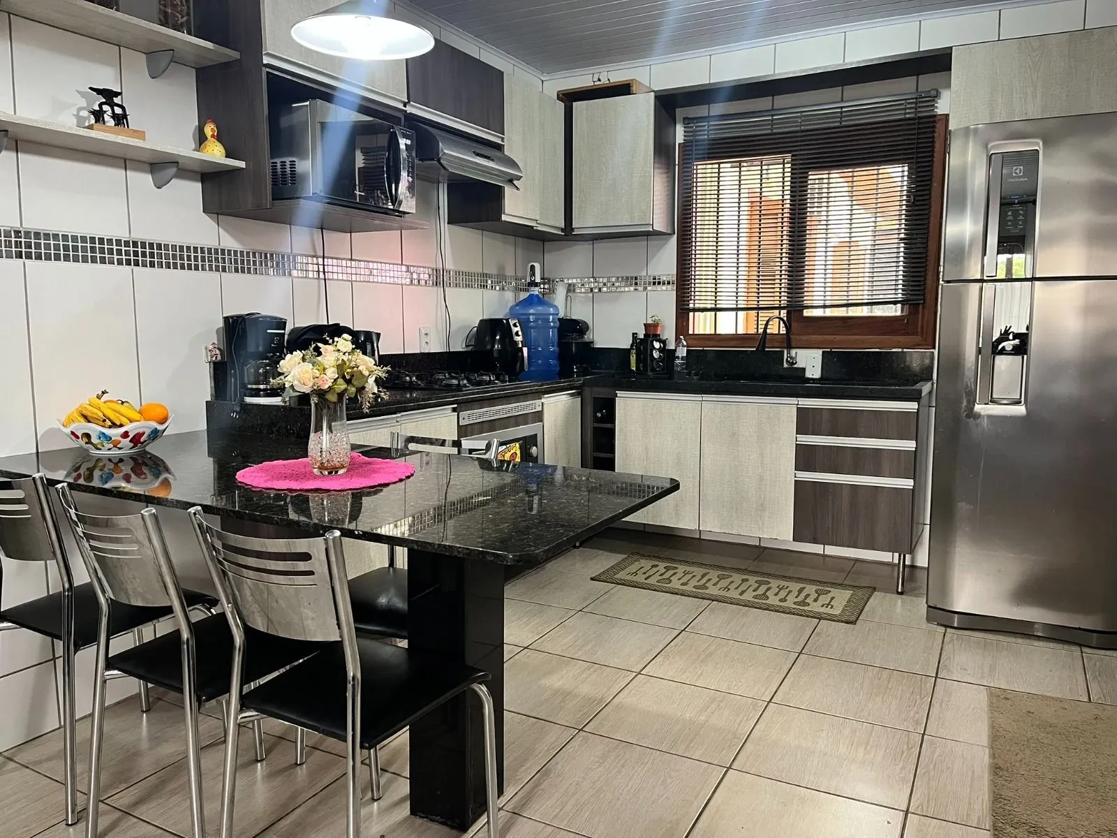 Imagem Casa 3 dormitorios com amplo patio