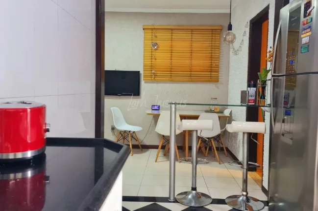 Imagem Casa Linear Reformada e mobiliada 2 Quartos à Venda - 109m²