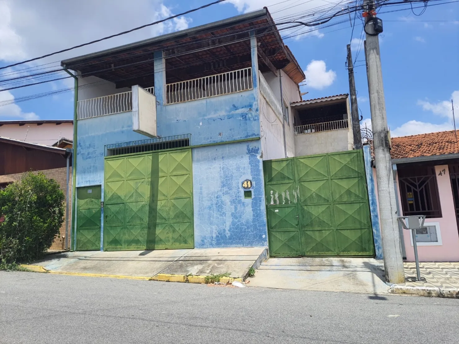 Imagem Comercial à venda e locação 4 Quartos, 1 Suite, 2 Vagas, 250M², Vila Olímpia, Taubaté - SP
