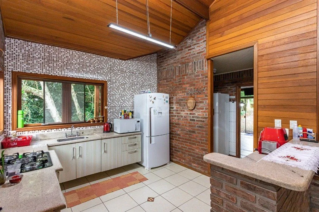 Imagem Casa de Condomínio em Elsa