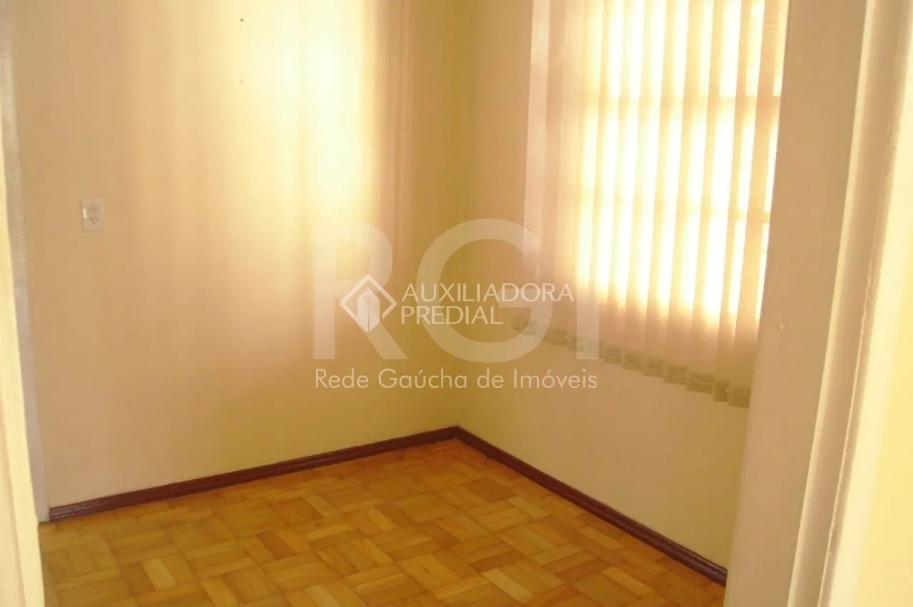 Imagem Casa com 2 Quartos e 1 banheiro à Venda, 124 m² Vila Jardim