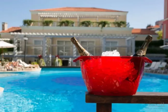Imagem Viva a experiência de um resort 5 estrelas no coração de Jurerê Internacional - Conforto, sofist...