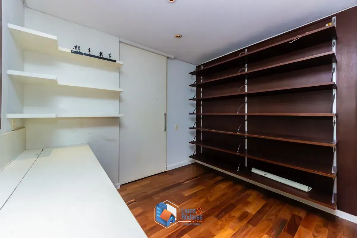 Imagem Duplex para venda em Indianópolis com 3 quartos, sendo 3 suítes, 198m²
