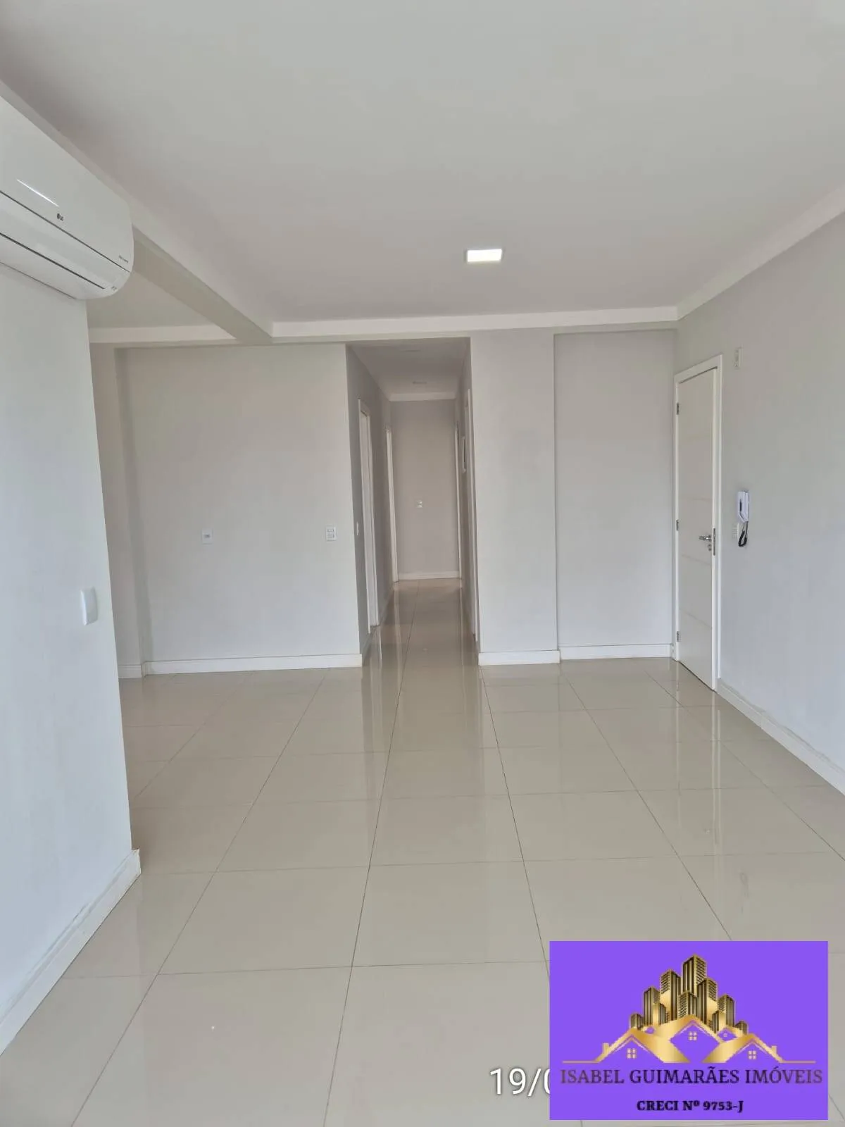 Imagem Vendo Apartamento,  03 quartos sendo uma Suíte no Gravatá de Navegantes