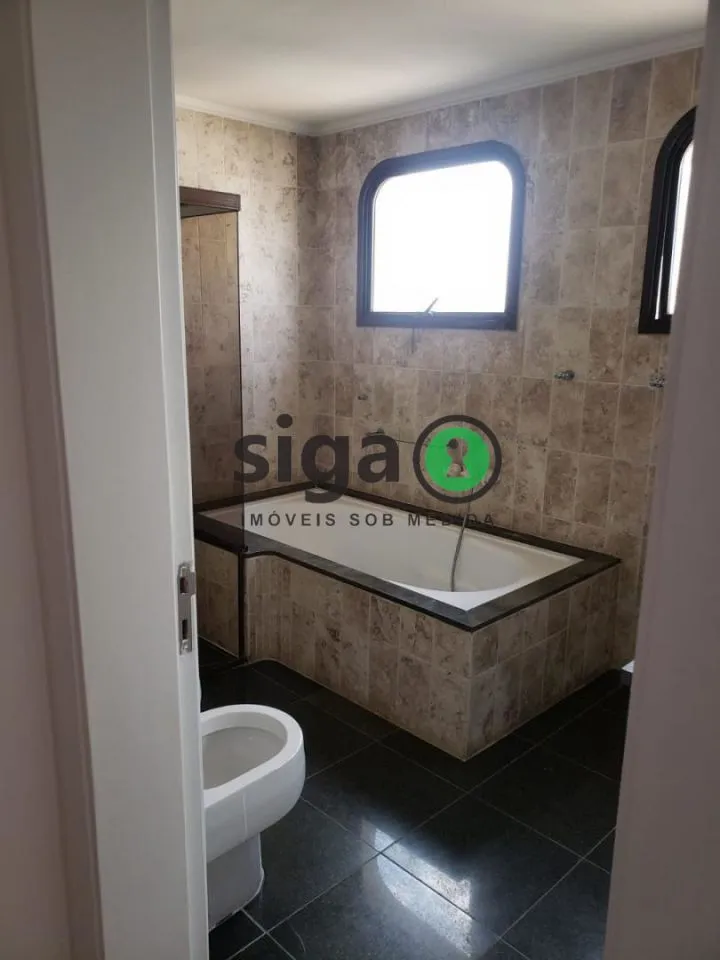 Imagem Cobertura Duplex a venda no Alto da Boa Vista com 6 quartos