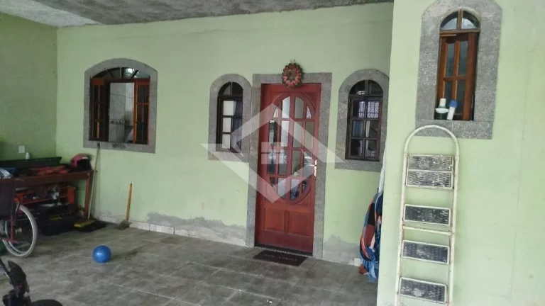 Imagem Casa Triplex para Venda em Campo Grande com 3 Suítes