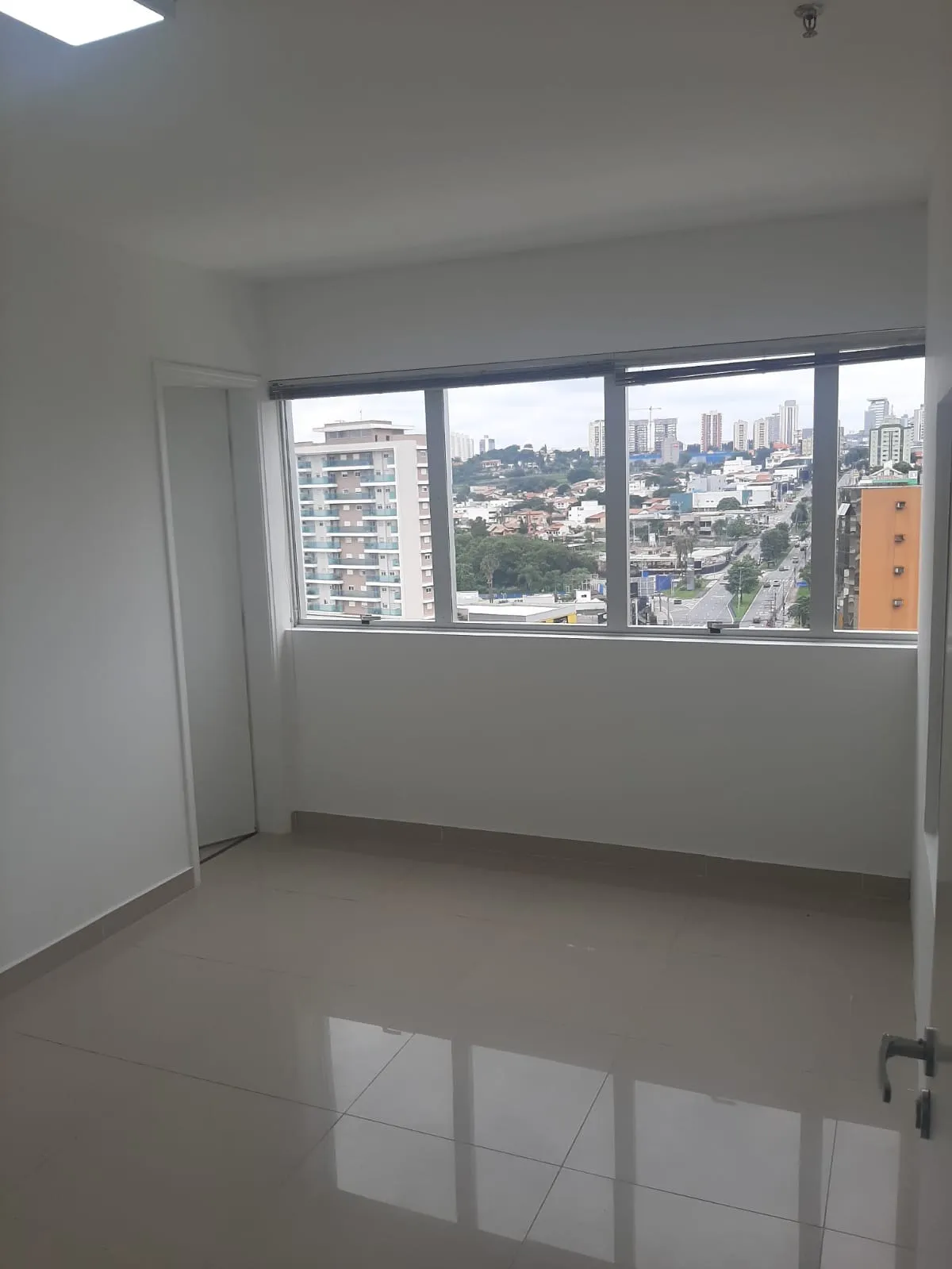 Imagem Excelente Sala em localização privilegiada edifício Campolim Office