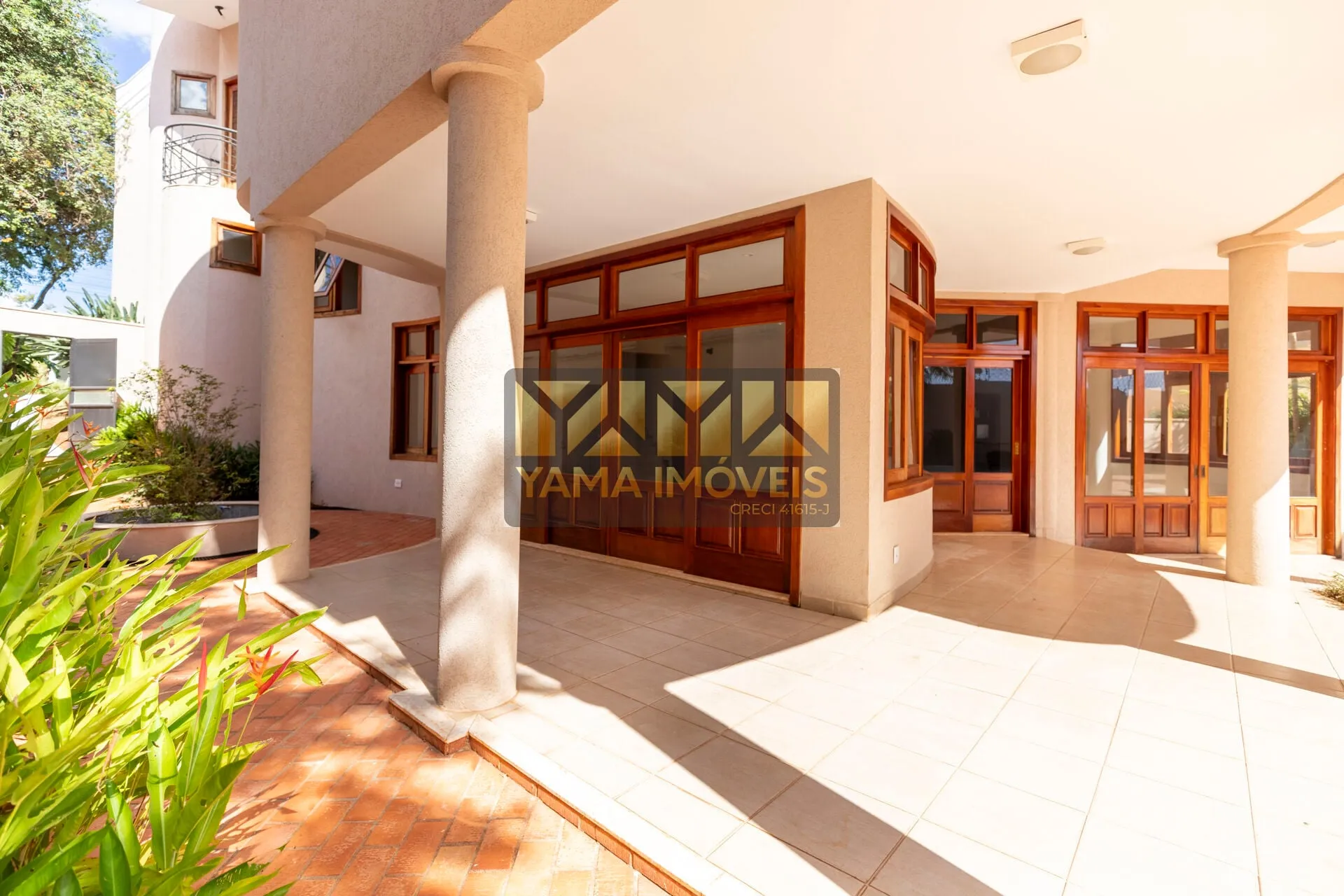 Imagem Condomínio Gênova - Casa Alto Padrão com 4 Suítes e 525 m² no Condomínio Gênova - Ribeirão Preto/SP