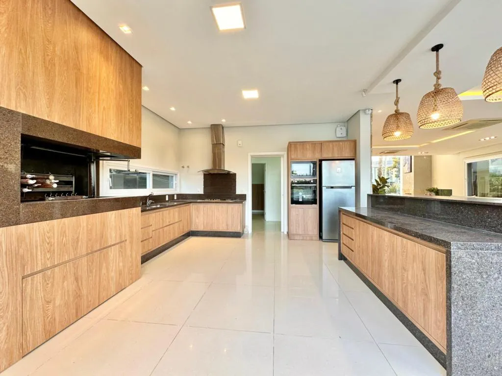 Imagem Casa em Condominio 5 Dormitórios - Bairro xangri-la