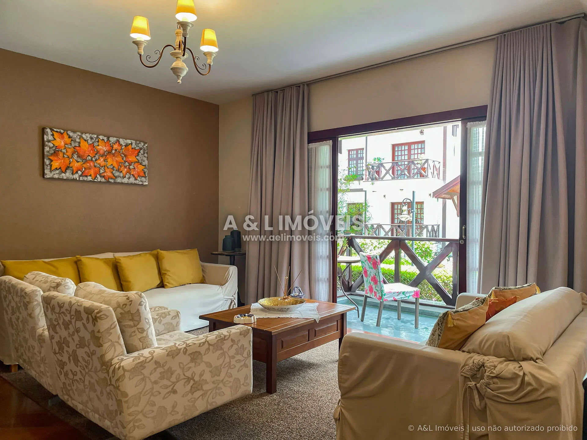 Imagem Apartamento à Venda no Capivari - 4 Dormitórios, SPA e 400 m da Praça