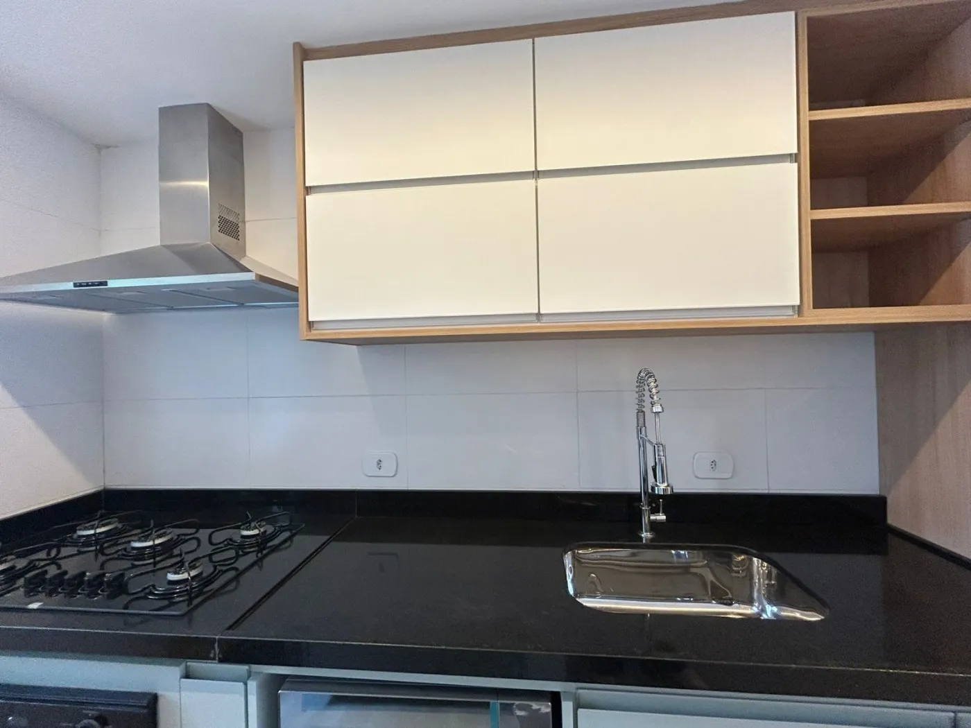 Imagem Casa em Condomínio para Venda em Petrópolis / RJ no bairro Quarteirão Brasileiro