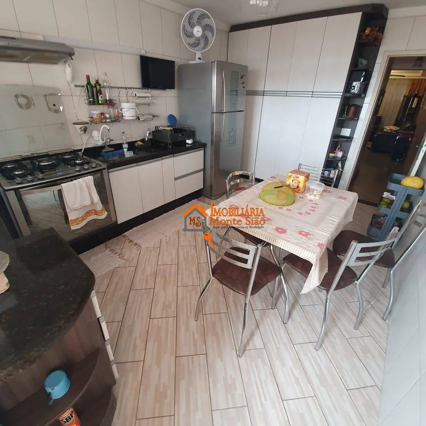 Imagem Sobrado com 3 dormitórios à venda, 150 m² por R$ 689.000,00 - Jardim Santa Mena - Guarulhos/SP