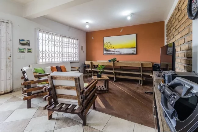 Imagem Casa para venda no bairro Santo Antônio em Porto Alegre
