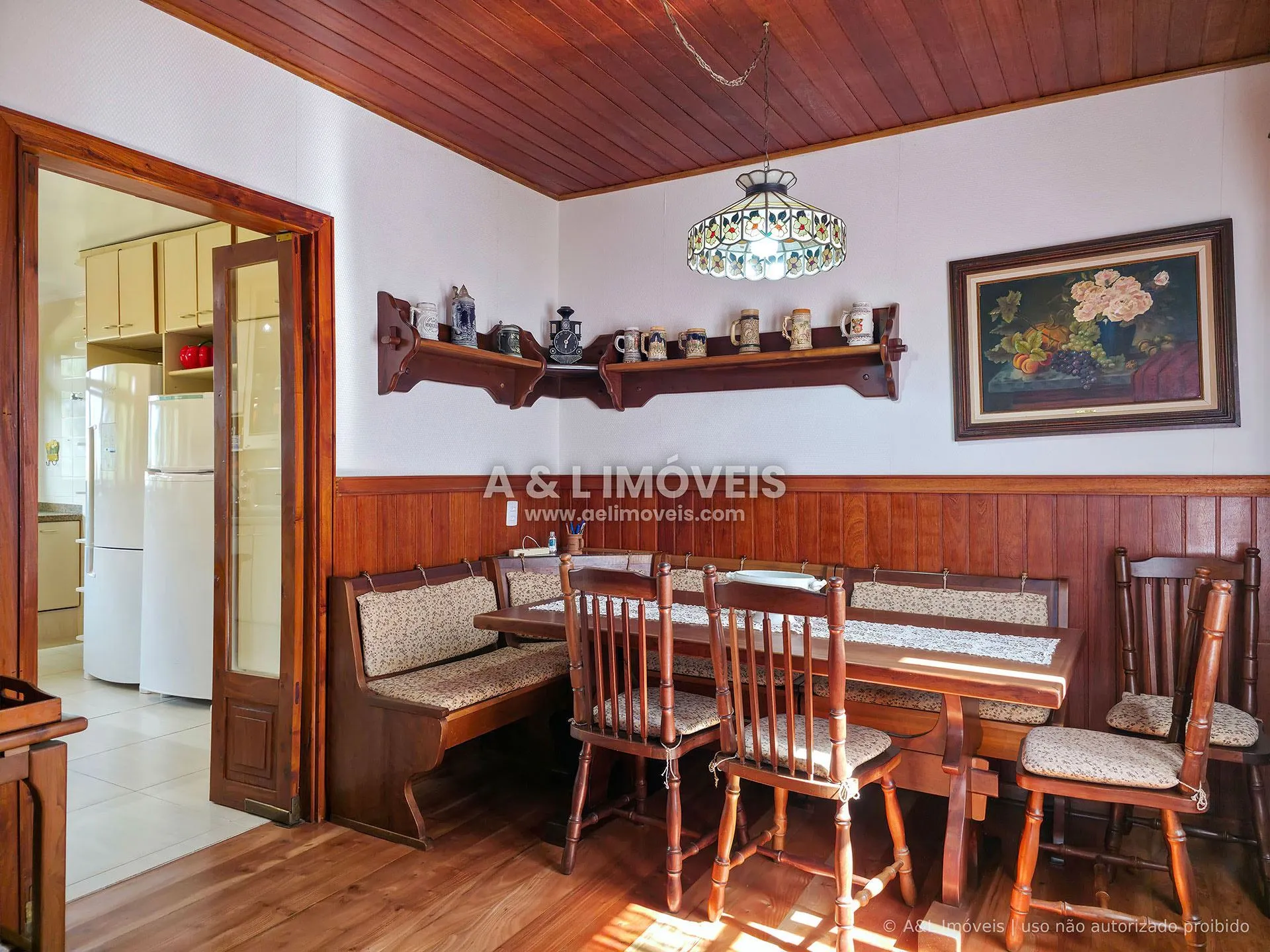 Imagem Casa à venda com 5 suítes e 694,44 m² na Vila Sylvia, Campos do Jordão