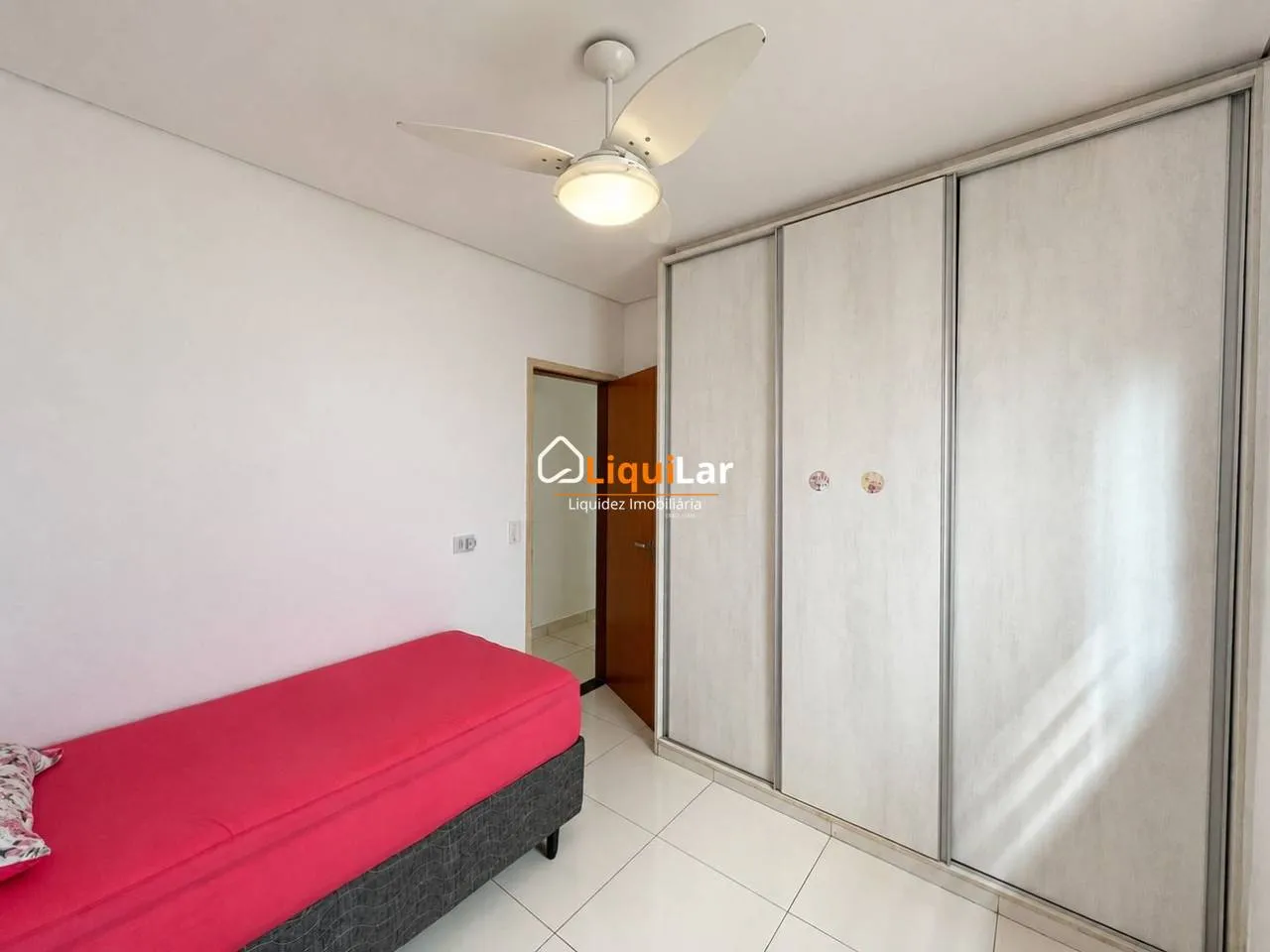 Imagem Casa no Jardim Itamaracá | 2 Quartos, Suíte, Planejados e Porteira Fechada