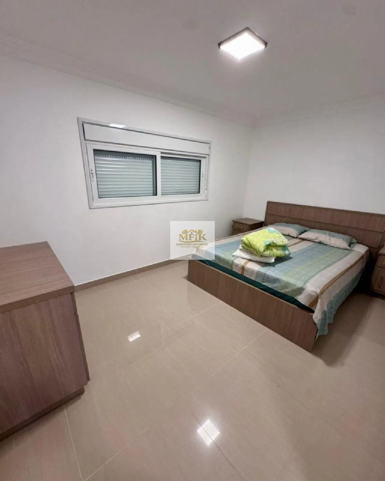 Imagem Casa com 4 quartos e 360 m² à venda em Atami Sul