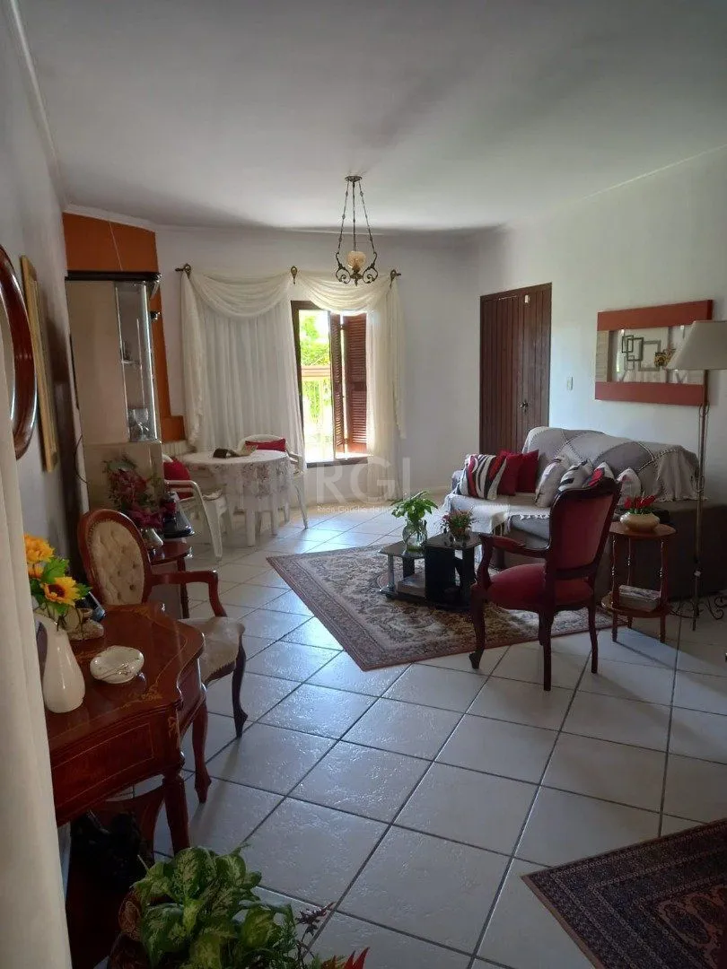 Imagem Casa para venda - 196m², 3 dormitórios - Centro de Torres/RS