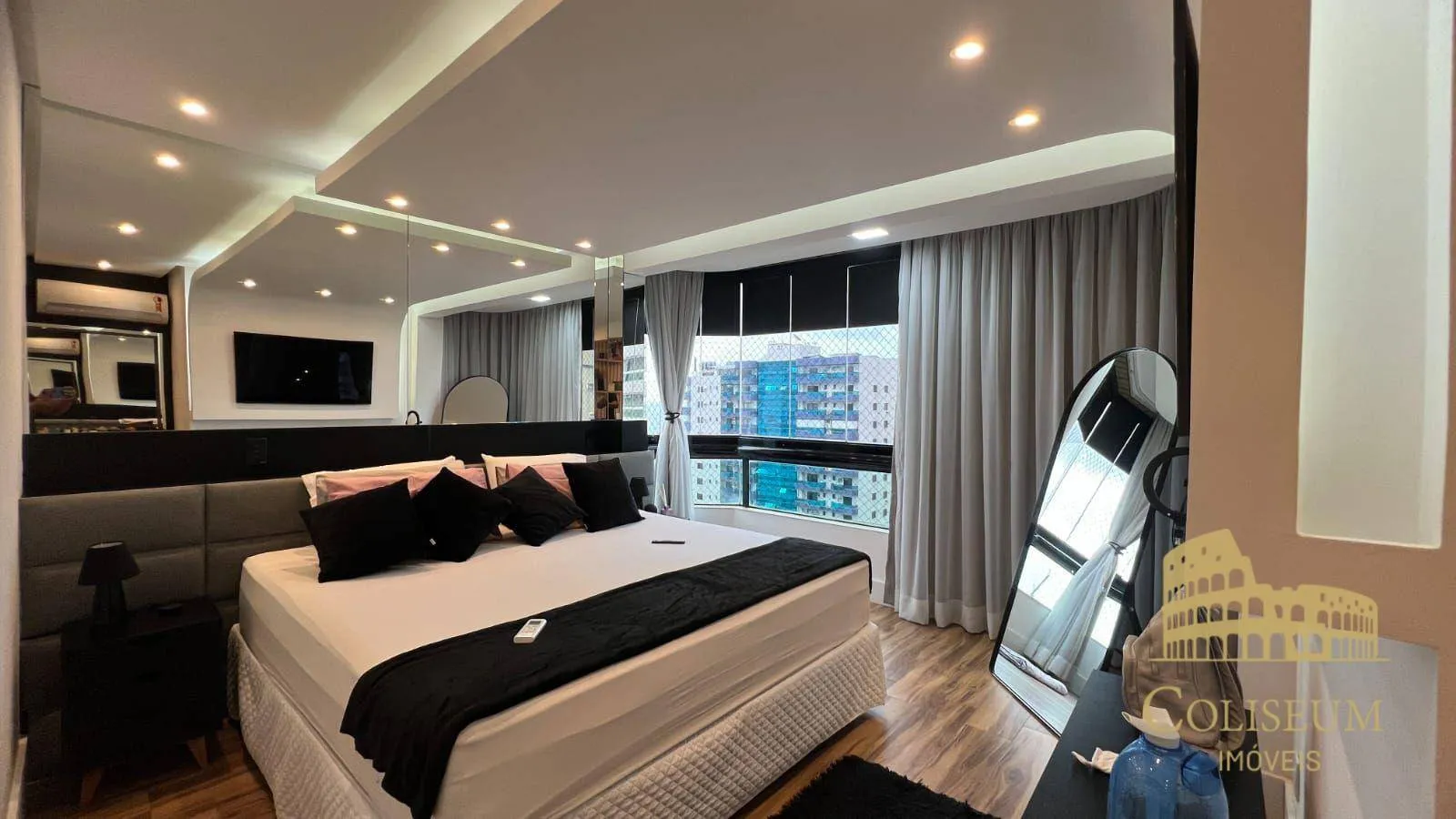 Imagem Cobertura com 3 dormitórios à venda, 257 m² por R$ 3.300.000,00 - Canto do Forte - Praia Grande/SP