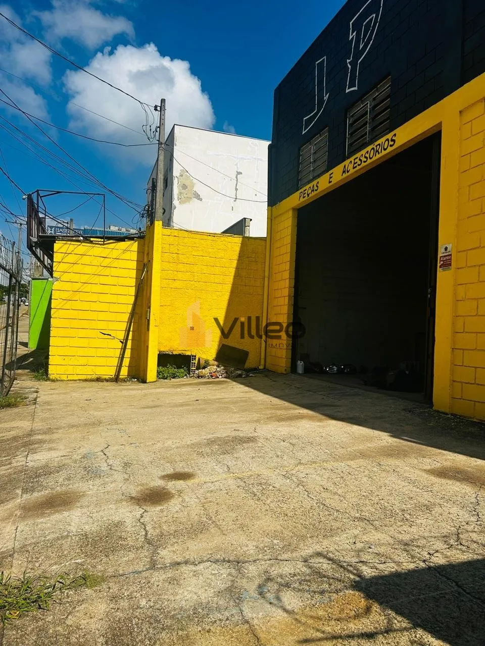 Imagem Encontre o espaço ideal para impulsionar seu negócio em Sorocaba. Este galpão para alugar, com 39...