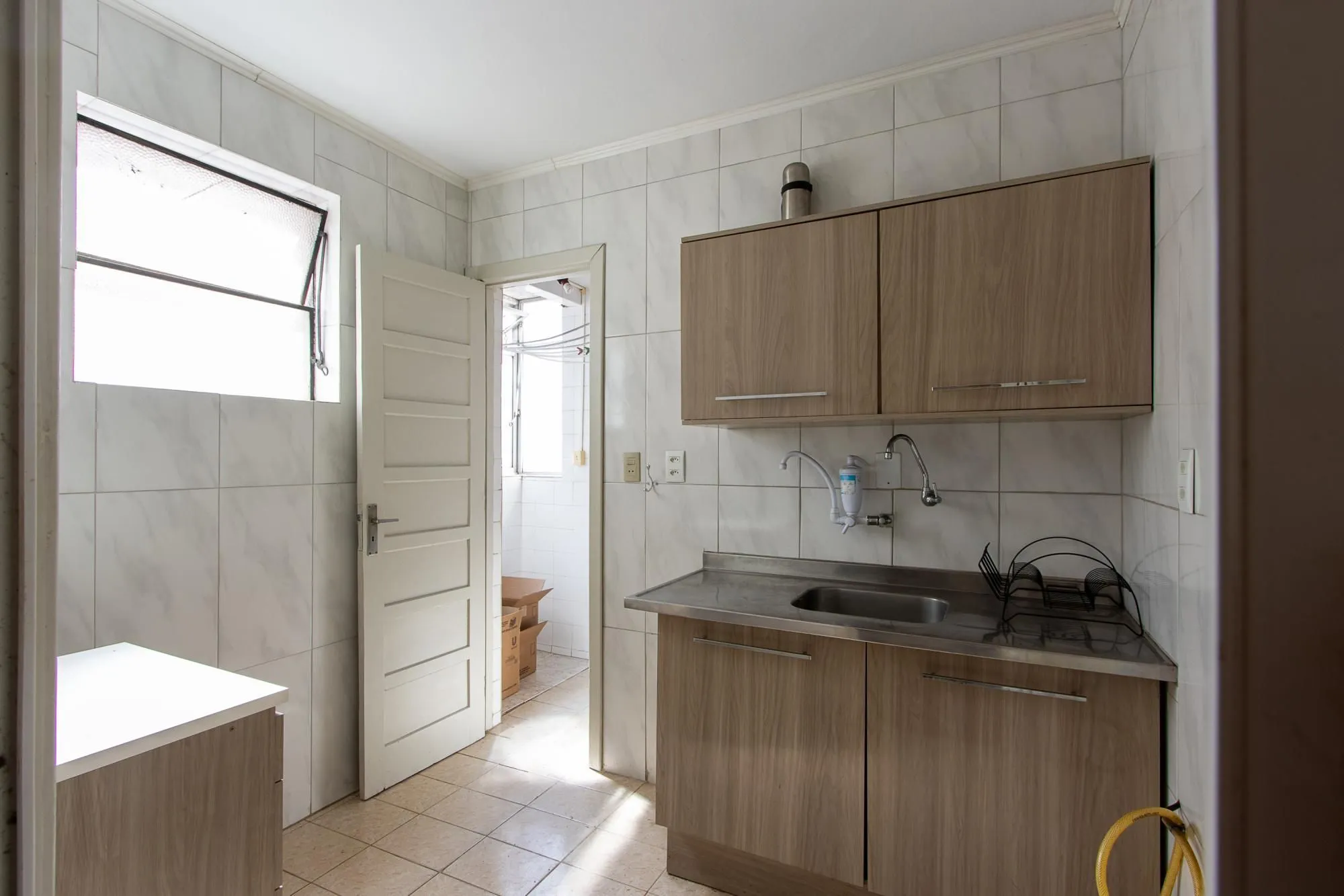 Imagem APARTAMENTO 4 QUARTOS DESOCUPADO - BAIRRO MENINO DEUS
