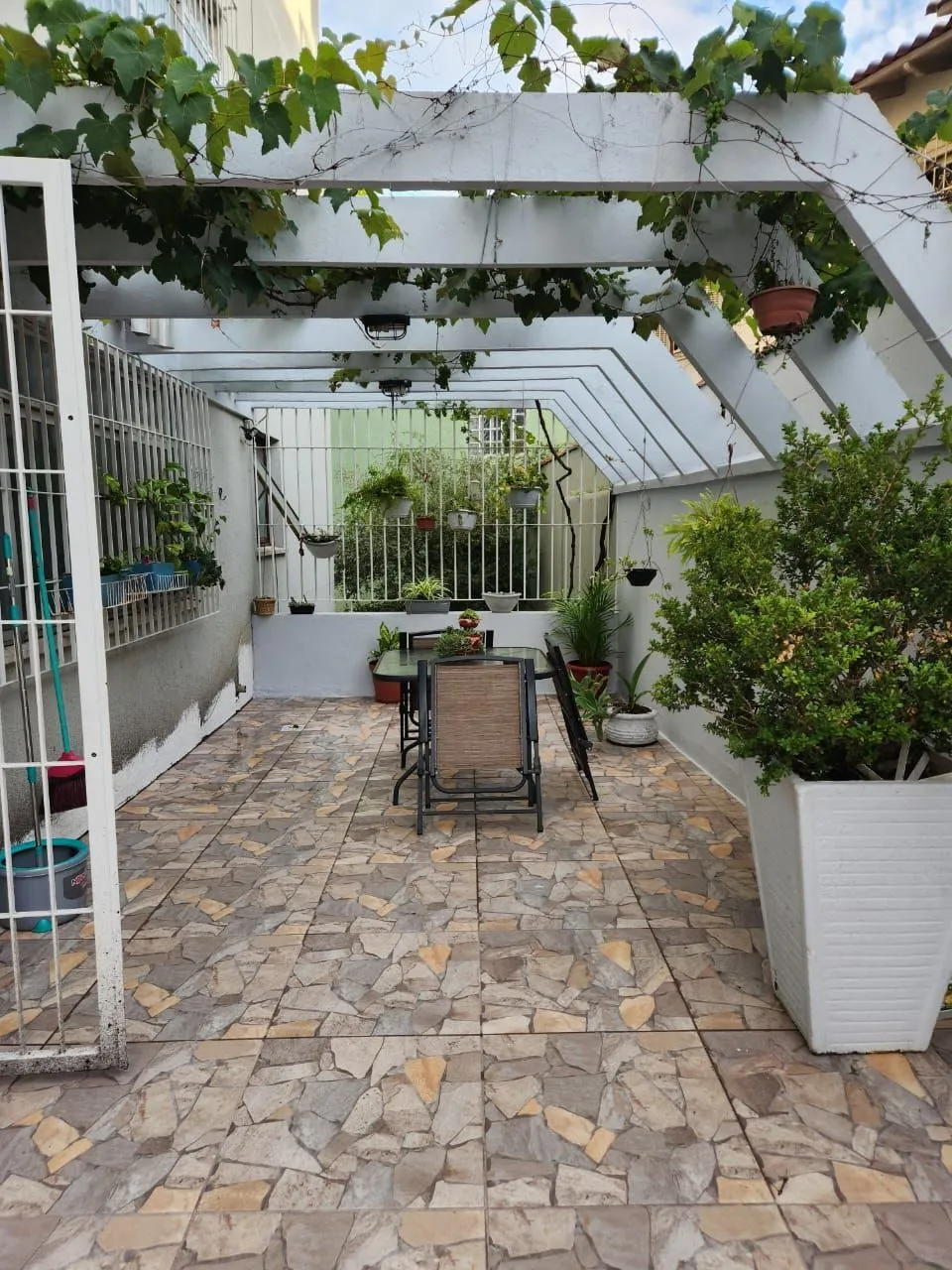 Imagem Vende-se apartamento garden com 3 quartos (1 suíte), 197m² e 2 vagas - Jardim Lindóia