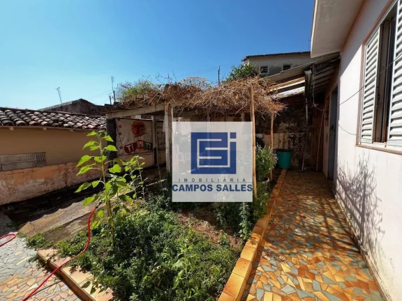 Imagem Casa com 2 dormitórios à venda, 145 m² por R$ 450.000,00 - Centro - Socorro/SP