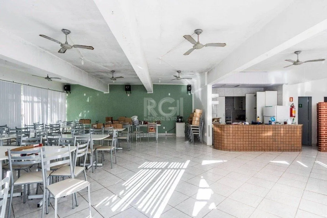 Imagem Apartamento de 2 dormitórios e 1 vaga de garagem no bairro Cristal.