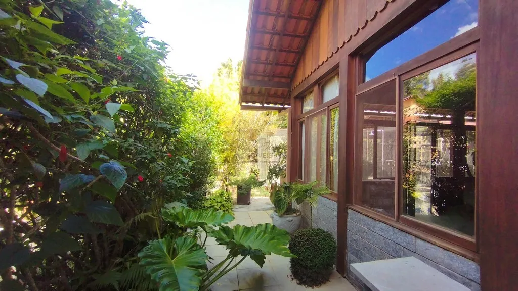 Imagem Casa em Condomínio para Venda em Teresópolis / RJ no bairro Green Valley