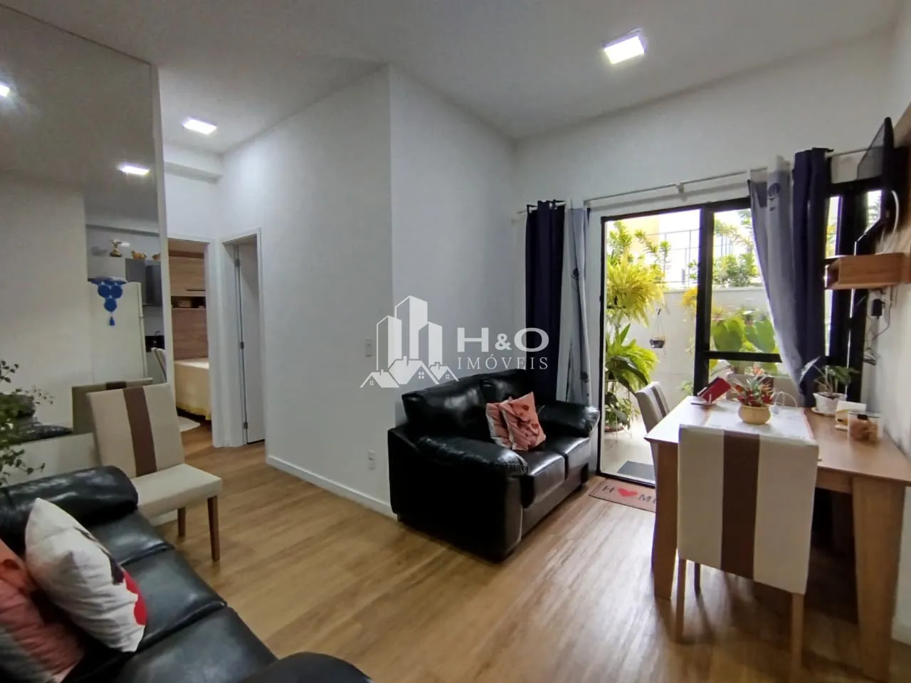 Imagem Excelente apartamento com 60 m² de área útil e uma sacada ampla e diferenciada.