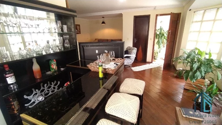 Imagem (Permuta ou financiamento) Casa a venda com amplo terreno, 04 quartos c/suíte, 05 vagas, salão de festas, no Tarumã em Curitiba PR