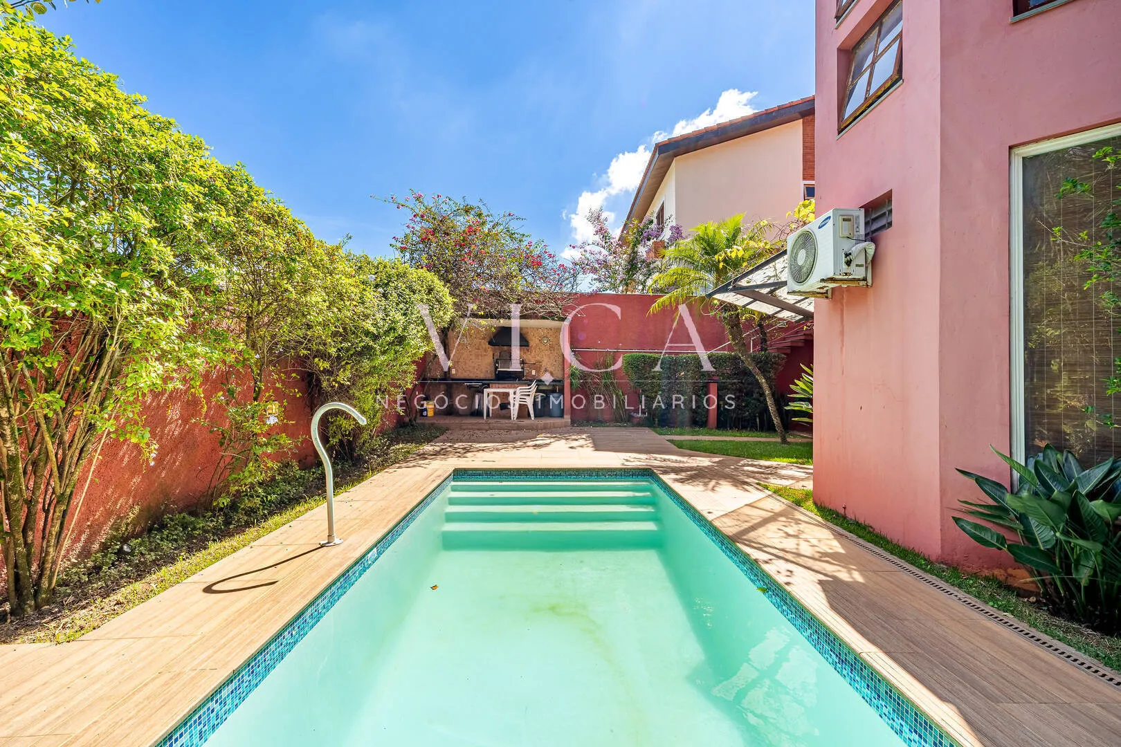 Imagem Casa a venda 470m 3 dormitórios 2 vaga por R$ 2.400.000,00 - Alphaville/SP
