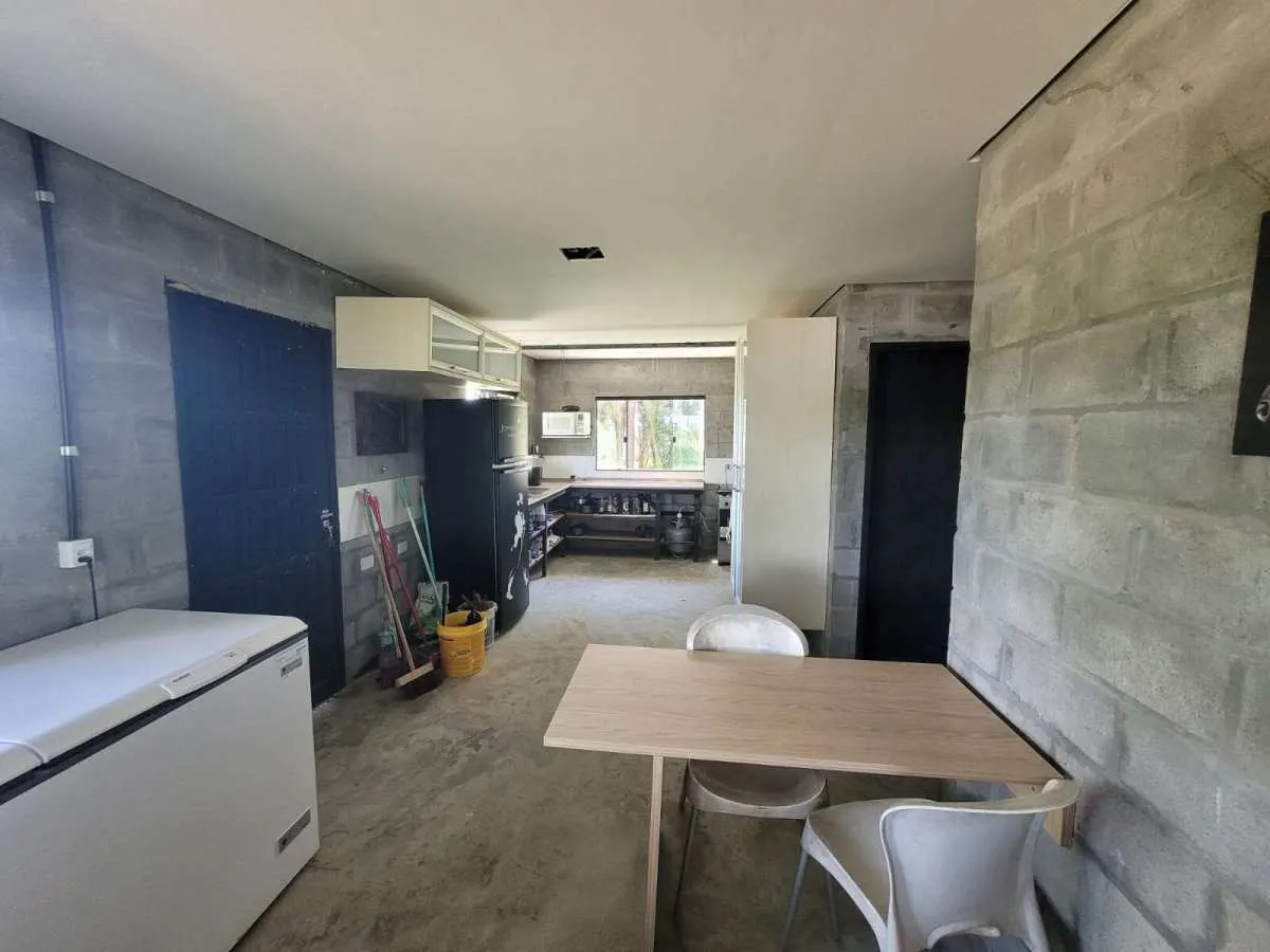 Imagem Sítio à venda em Mata de São João, com 2 quartos, 201m2m2