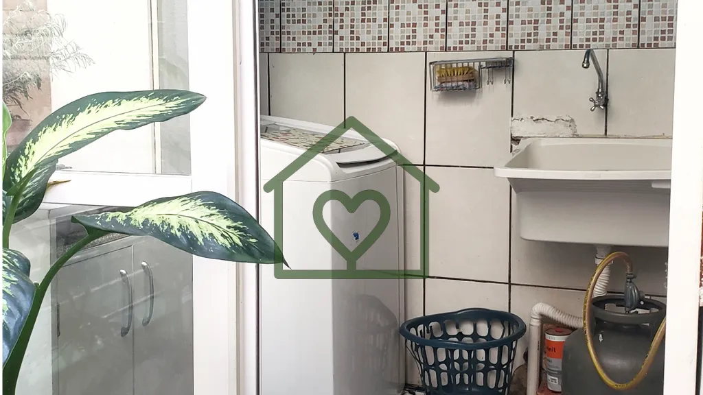Imagem Apartamento no bairro São Sebastião, amplo, iluminado e muito bem localizado. Situado no térreo, ...