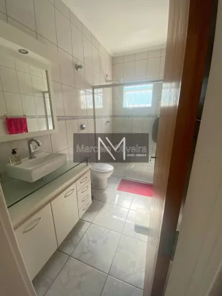 Imagem Casa sobrado para venda 190M² - 3 Quartos - 1 Suíte - Bairro Jardim América