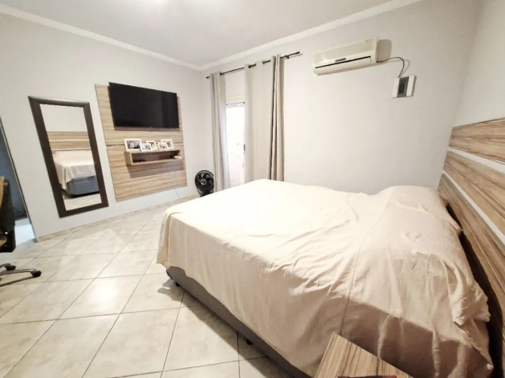 Imagem CASA COM 154,96 m² - ANTÁRTICA - PRAIA GRANDE SP