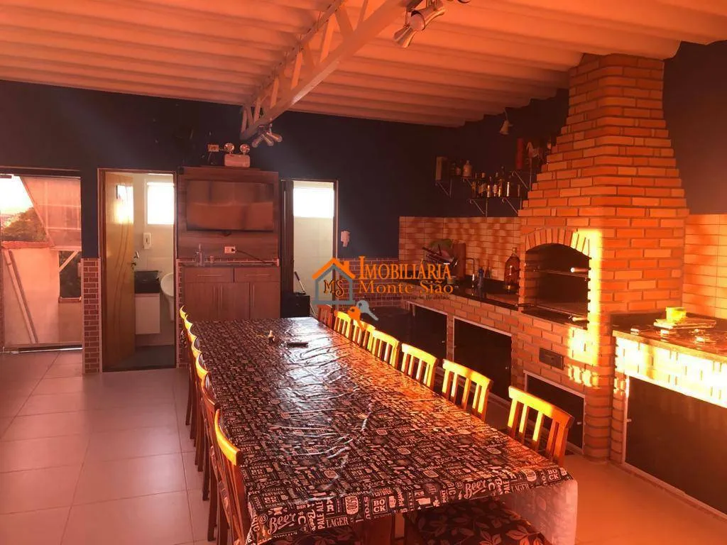 Imagem Sobrado com 3 dormitórios à venda, 300 m² por R$ 820.000,00 - Jardim Giovana - Guarulhos/SP