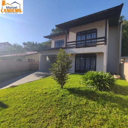 Imagem Casa Averbada à venda em Joinville, bairro Iririú
