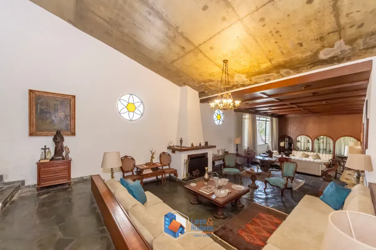 Foto do imóvel Casa para venda em Campo Belo com 5 quartos, sendo 4 suítes, 369m² em Rua Vicente Leporace